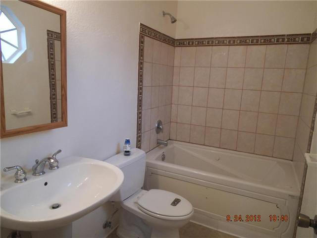 656 Irene Rd, Oceanside, CA 92057 photo 9