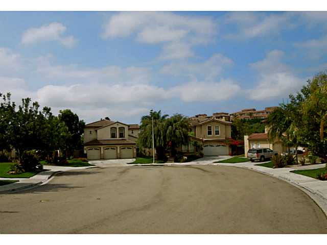 3760 Cavern Pl, Carlsbad, CA 92010 photo 2