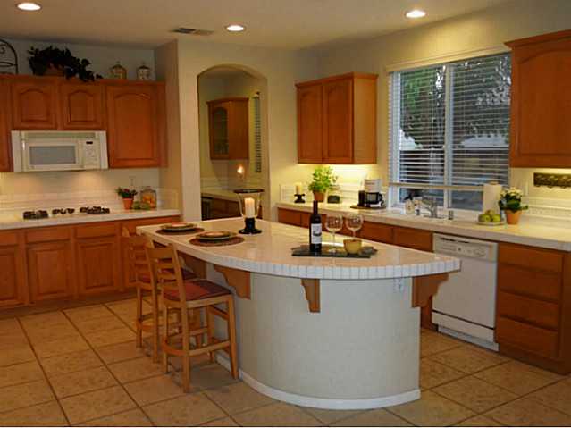 3760 Cavern Pl, Carlsbad, CA 92010 photo 3