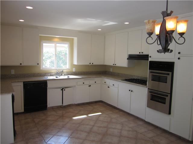 3251 Roberta Ln, Oceanside, CA 92054 photo 8