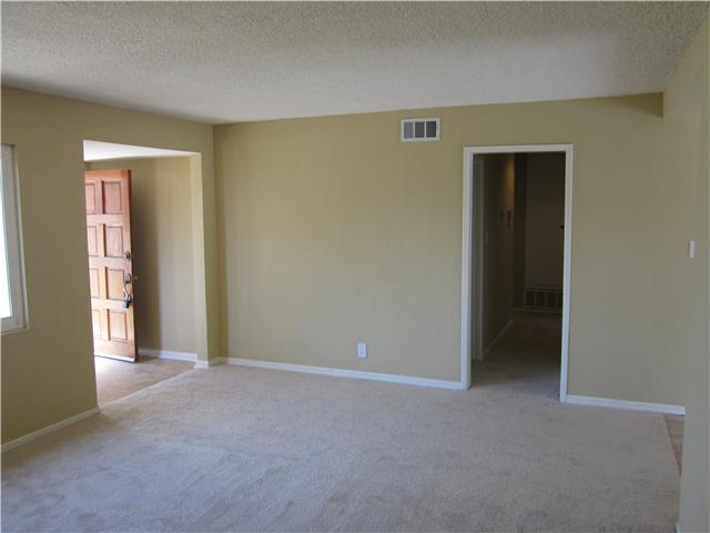 3251 Roberta Ln, Oceanside, CA 92054 photo 5