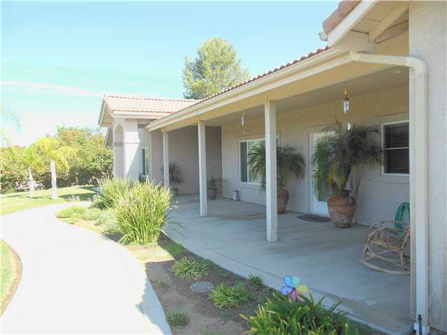 1744 Rabbit Hl, Fallbrook, CA 92028 photo 3