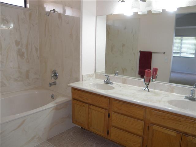 8605 Paseo Ladera Rd, Santee, CA 92071 photo 9