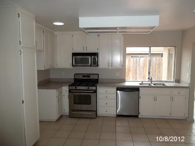 4416 Maple Dr, Oceanside, CA 92056 photo 4
