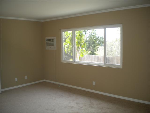 1027 Sunset Dr, Vista, CA 92081 photo 9
