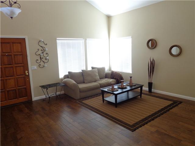 14282 Woodcreek Rd, Poway, CA 92064 photo 2