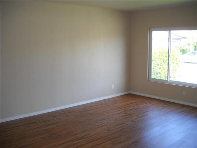 1830 Goodwin Dr, Vista, CA 92084 photo 2