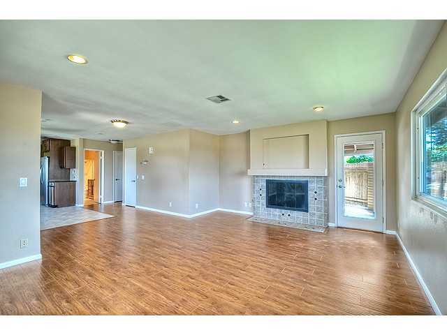 498 E Naples St, Chula Vista, CA 91911 photo 4