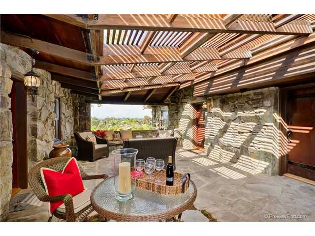 647 Rudd Rd, Vista, CA 92084 photo 4