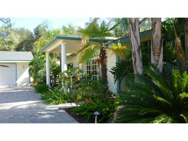 715 Convertible Ln, Fallbrook, CA 92028 photo 3