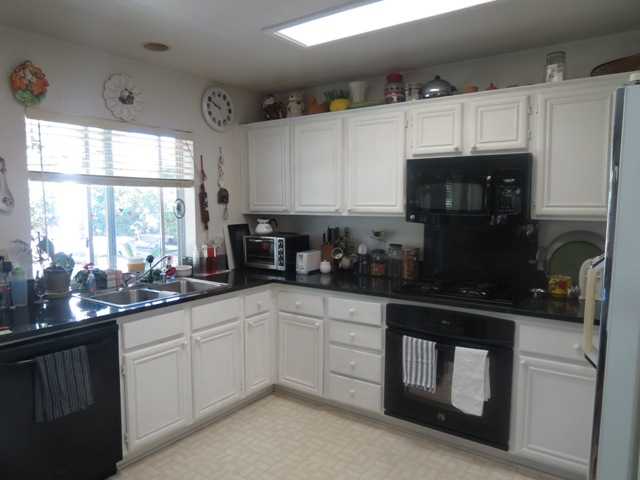 3310 Hollowtree Dr, Oceanside, CA 92058 photo 5