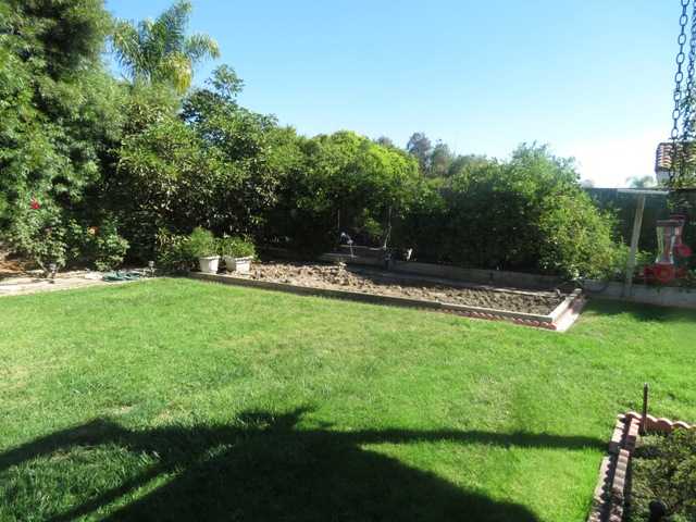 3310 Hollowtree Dr, Oceanside, CA 92058 photo 3
