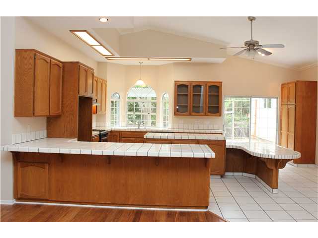 11638 Rocky Ln, Lakeside, CA 92040 photo 2
