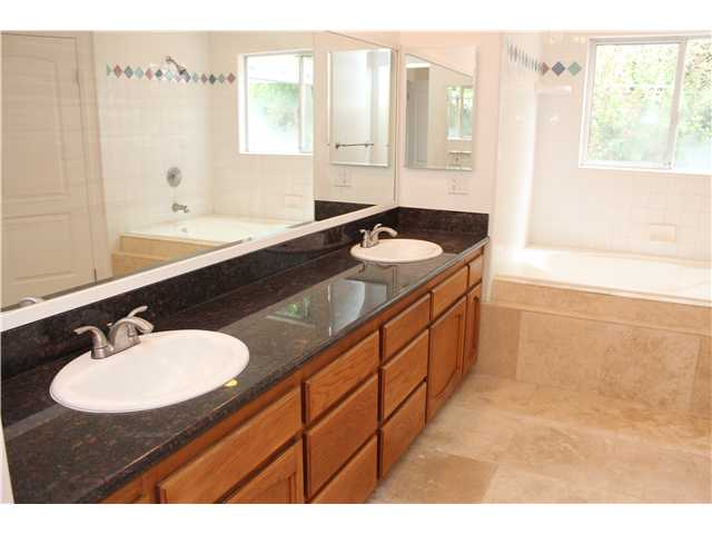 11638 Rocky Ln, Lakeside, CA 92040 photo 4