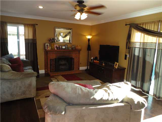 1070 Glen Arbor Dr, Encinitas, CA 92024 photo 3