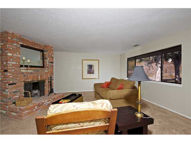1252 Starview Dr, Vista, CA 92084 photo 6