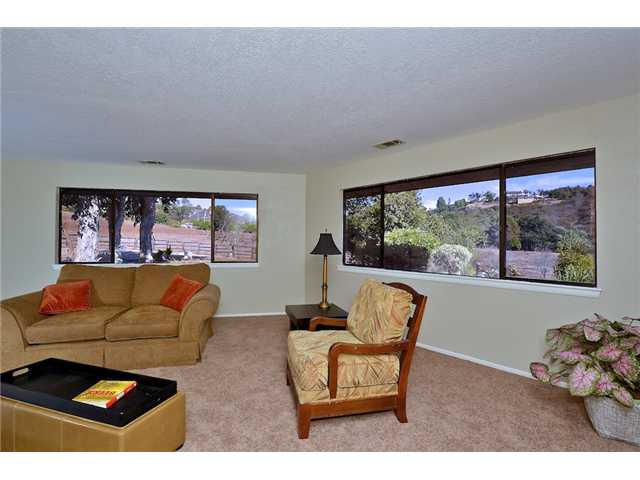1252 Starview Dr, Vista, CA 92084 photo 7