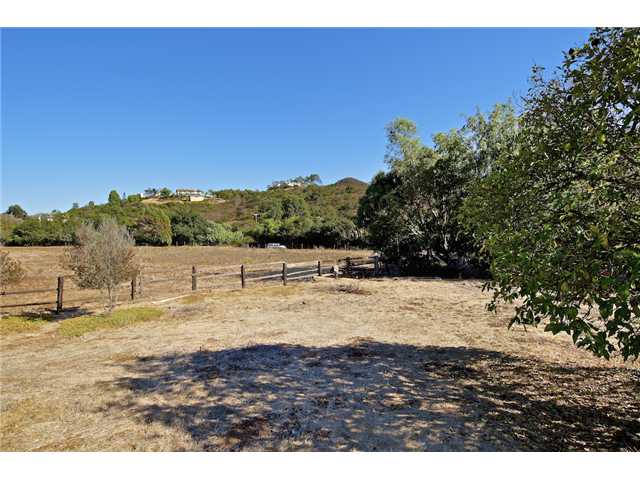 1252 Starview Dr, Vista, CA 92084 photo 18