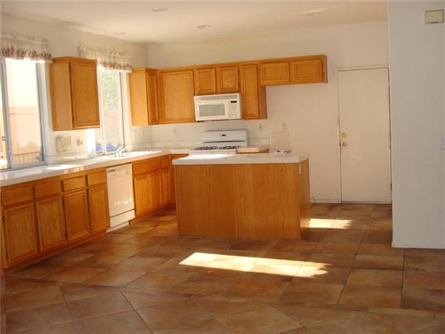 313 Manzanilla Way, Oceanside, CA 92057 photo 4