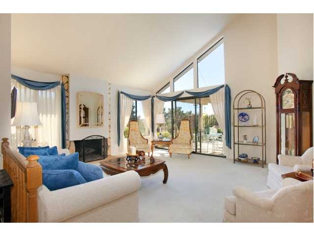 1995 Lemonwood Ln, Vista, CA 92081 photo 2