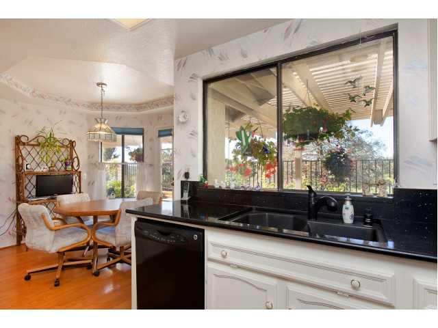 1995 Lemonwood Ln, Vista, CA 92081 photo 6