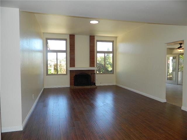 209 Todd Ct, Oceanside, CA 92054 photo 2