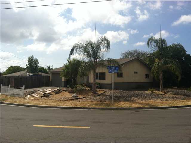 654 Ocotillo Dr, Vista, CA 92083 photo 2