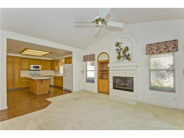 39 Trinity St, Oceanside, CA 92057 photo 5