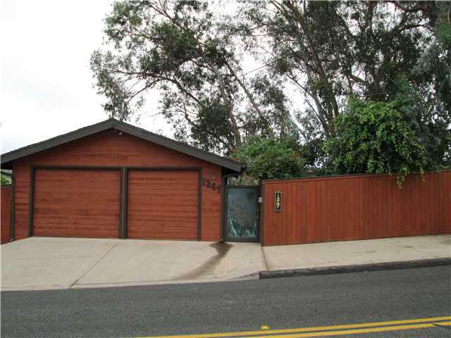 1247 Saxony Rd, Encinitas, CA 92024 photo 2
