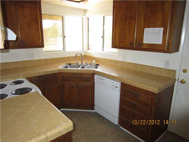 1333 June St, Fallbrook, CA 92028 photo 3
