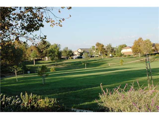 640 Braemar Ter, Fallbrook, CA 92028 photo 4
