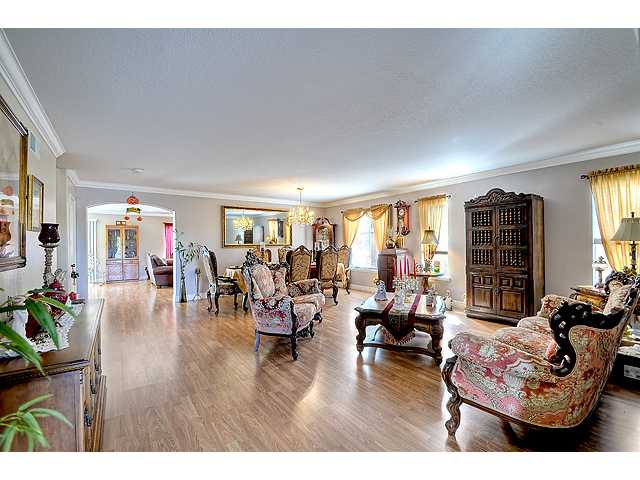 290 Spring Canyon Way, Oceanside, CA 92057 photo 2