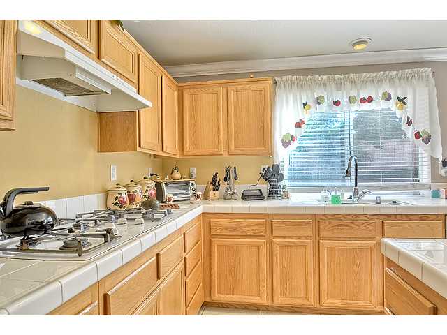 290 Spring Canyon Way, Oceanside, CA 92057 photo 7