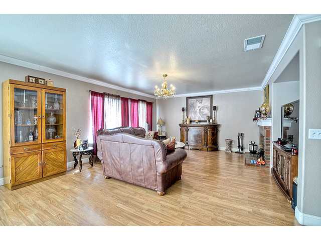 290 Spring Canyon Way, Oceanside, CA 92057 photo 4