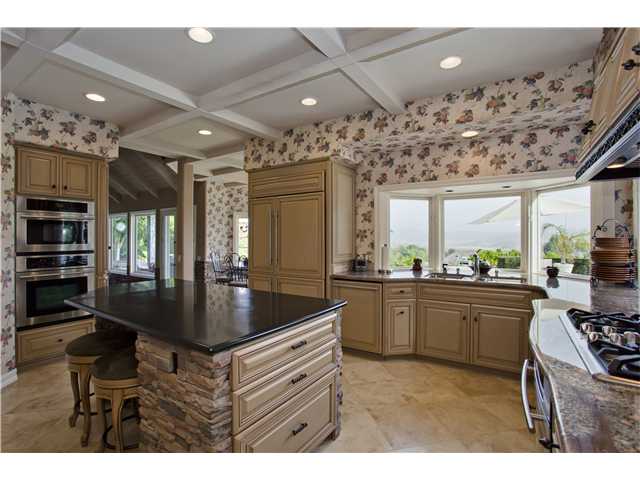 30 Country Glen Rd, Fallbrook, CA 92028 photo 4