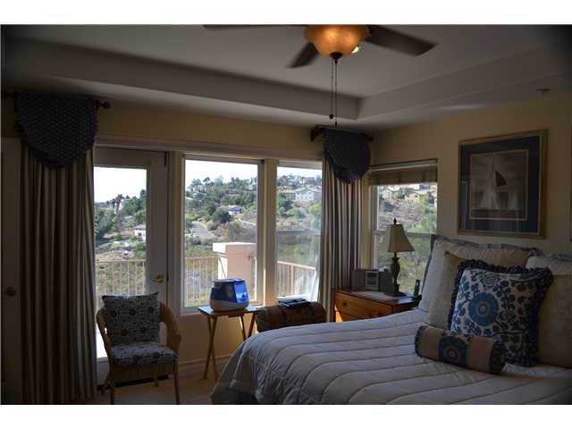 10403 Miracle Waters Ct, Spring Valley, CA 91977 photo 11