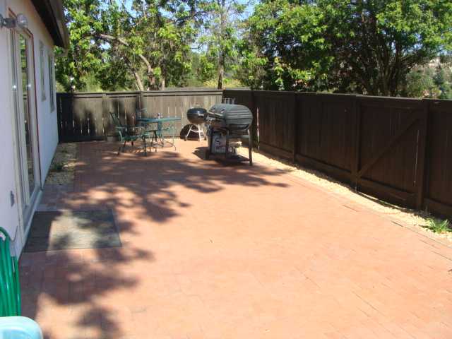 2421 Fairhurst Pl, Spring Valley, CA 91977 photo 9