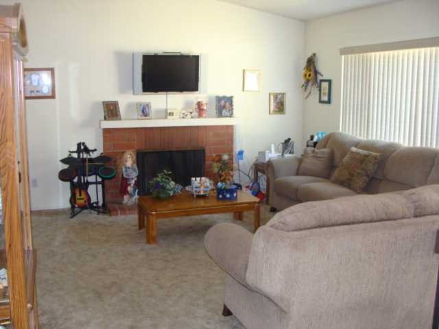 2421 Fairhurst Pl, Spring Valley, CA 91977 photo 4