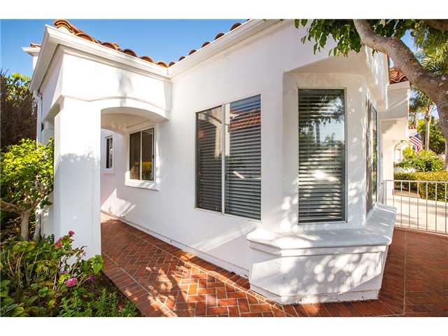 4964 Lerkas Way, Oceanside, CA 92056 photo 2