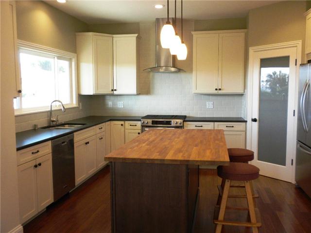 1236 Tower Dr, Vista, CA 92083 photo 2