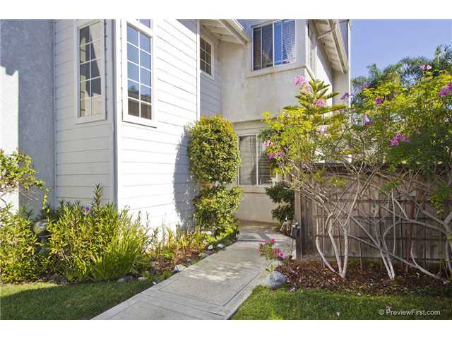 409 Villa Blanca Ct, Encinitas, CA 92024 photo 2