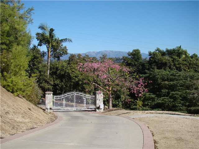 3083 Dos Lomas, Fallbrook, CA 92028 photo 1