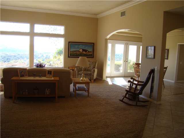 3083 Dos Lomas, Fallbrook, CA 92028 photo 3