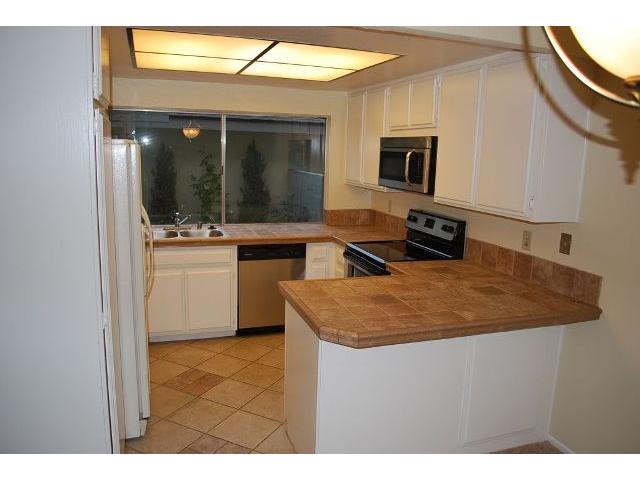 645 Persimmon Way, Oceanside, CA 92058 photo 4