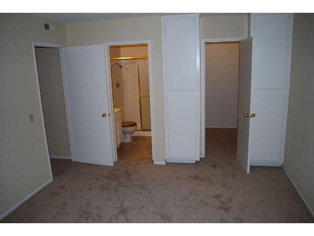 645 Persimmon Way, Oceanside, CA 92058 photo 5
