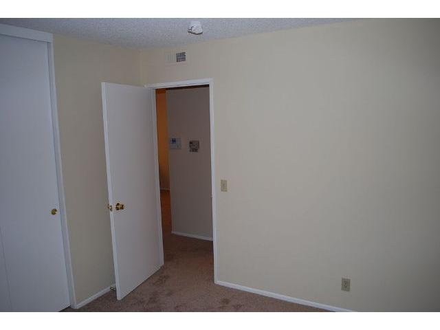 645 Persimmon Way, Oceanside, CA 92058 photo 10