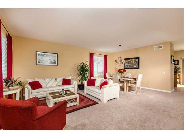 698 Wala Dr, Oceanside, CA 92058 photo 2