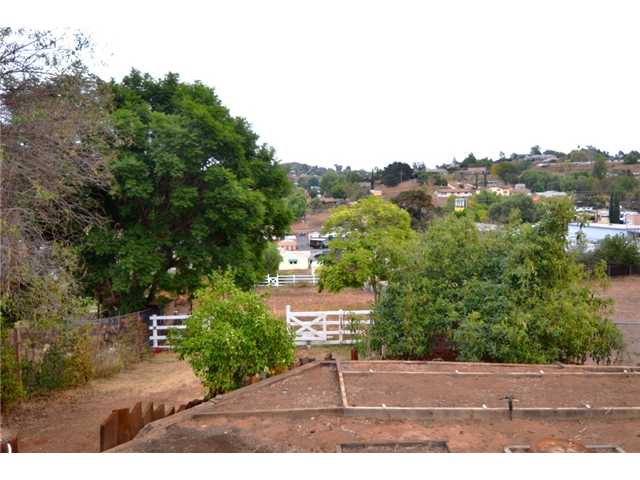 8817 Gardena Rd, Lakeside, CA 92040 photo 7