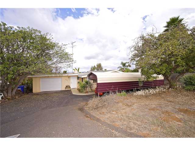 660 Mason Rd, Vista, CA 92084 photo 3