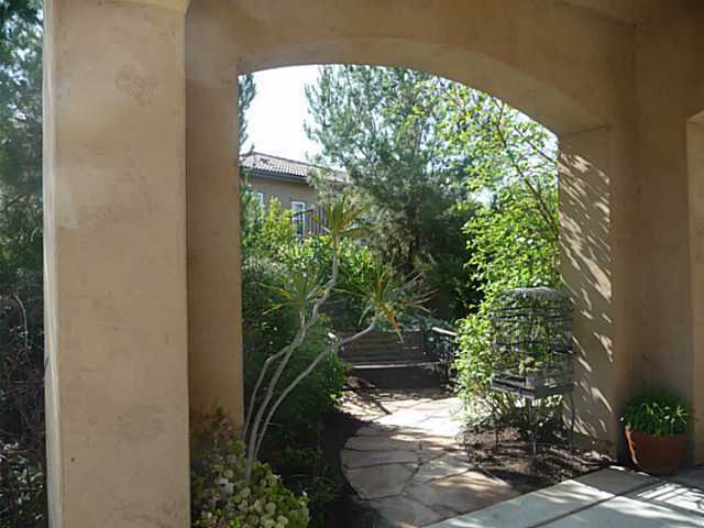 1680 Loch Ness Dr, Fallbrook, CA 92028 photo 2